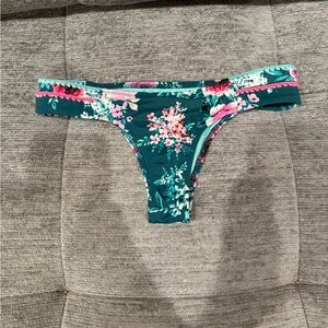 Shade & Shore bikini bottoms
